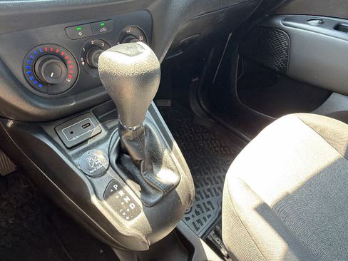 Used 2019 RAM ProMaster City Tradesman SLT FWD image 28