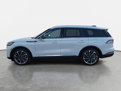New 2026 Lincoln Aviator Reserve image 8