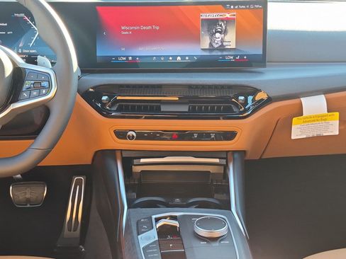 New 2026 BMW 330i Sedan w/ M Sport Package RWD image 30