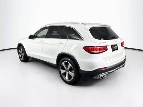 Used 2019 Mercedes-Benz GLC 300 4MATIC image 5