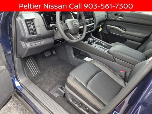 New 2026 Nissan Pathfinder SL w/ SL Premium Package FWD image 10