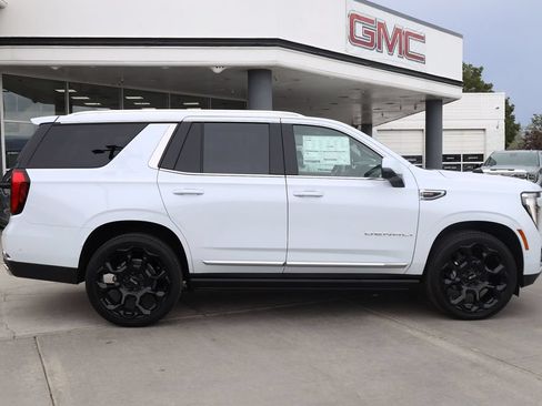 New 2026 GMC Yukon Denali w/ Denali Reserve Package AWD/4WD image 7