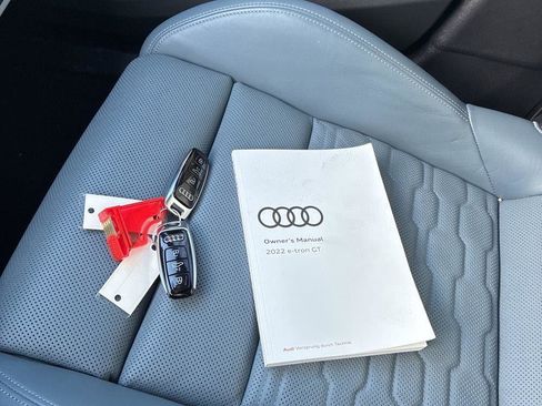 Used 2022 Audi e-tron GT Prestige w/ Prestige Package image 20