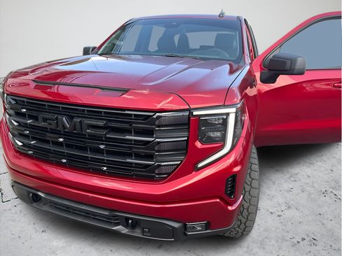 Used 2024 GMC Sierra 1500 Elevation AWD/4WD image 9