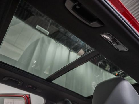 Used 2024 Volkswagen Tiguan SE R-Line image 34