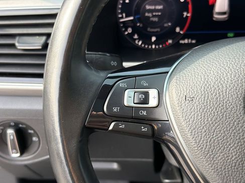 Used 2018 Volkswagen Atlas SEL Premium image 27