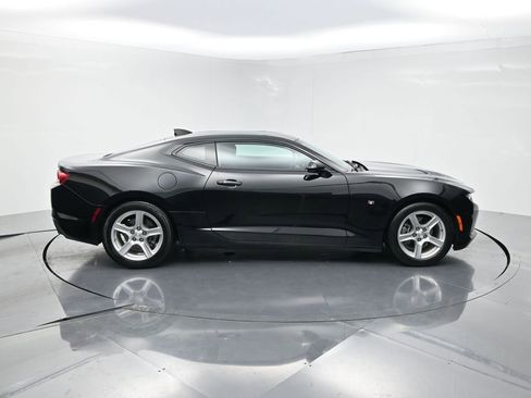 Used 2023 Chevrolet Camaro LT RWD image 4
