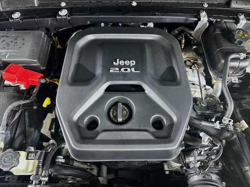 Used 2023 Jeep Wrangler Sahara w/ Cold Weather Group image 31