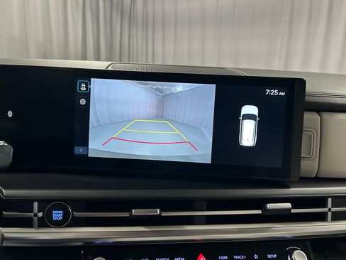 Used 2025 Hyundai Santa Fe SEL image 16