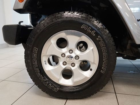 Used 2014 Jeep Wrangler Sahara w/ Connectivity Group AWD/4WD image 14