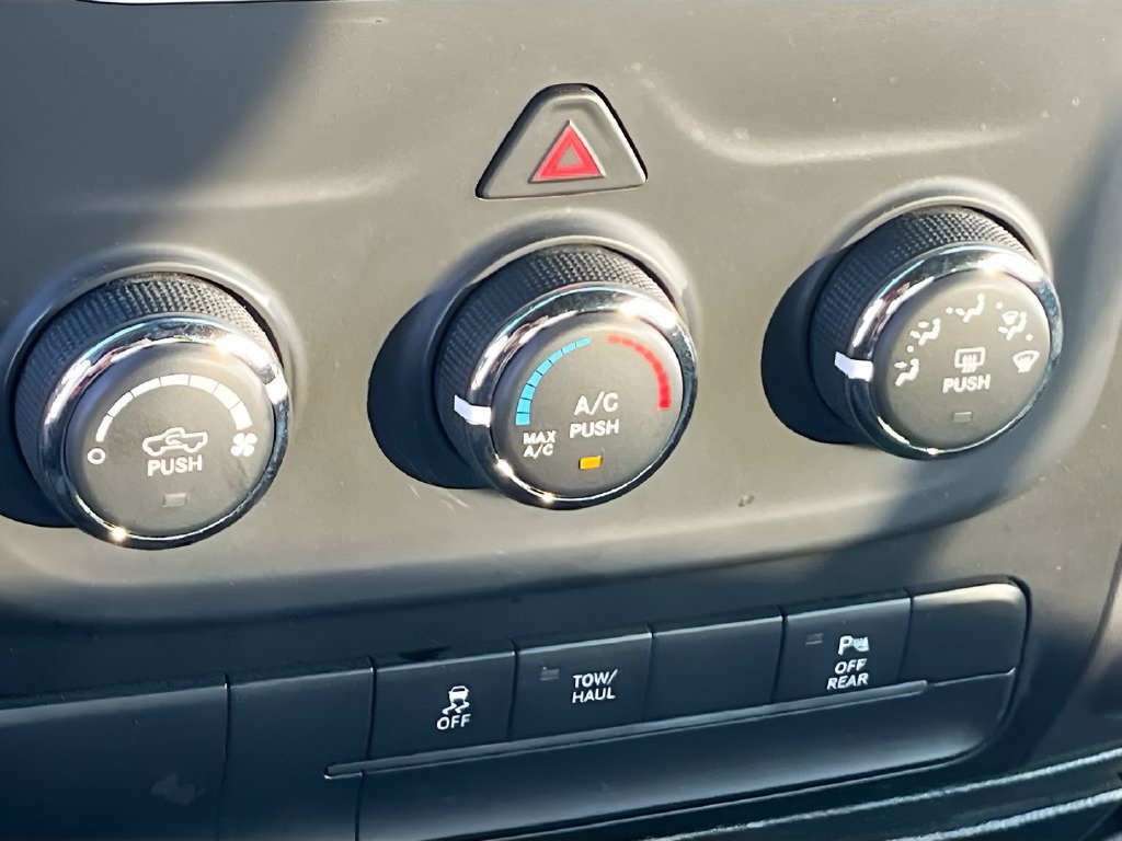 Used 2023 RAM 1500 Warlock AWD/4WD image 15