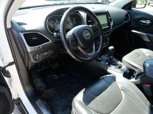 Used 2021 Jeep Cherokee Limited w/ Elite Package AWD/4WD image 18