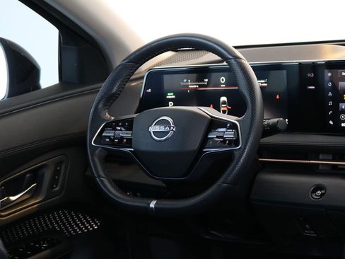 Used 2023 Nissan Ariya AWD image 33