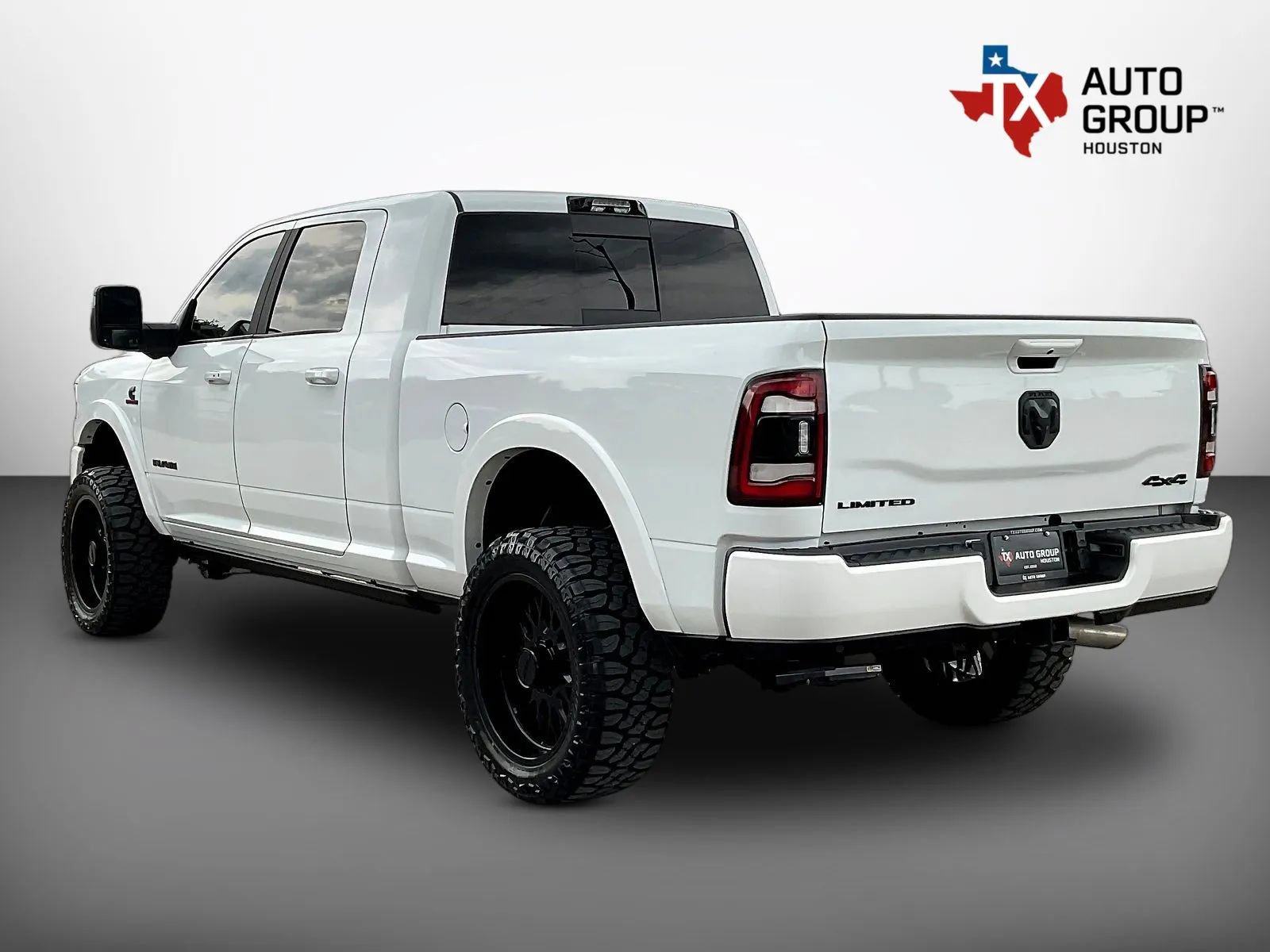 Used 2024 RAM 2500 Limited AWD/4WD image 3