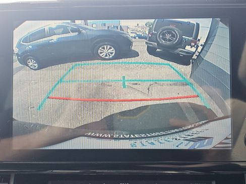 Used 2024 Toyota Sienna XSE FWD image 25