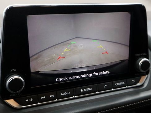 Certified 2023 Nissan Rogue SV image 2