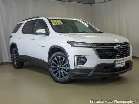 Used 2023 Chevrolet Traverse RS AWD/4WD image 2