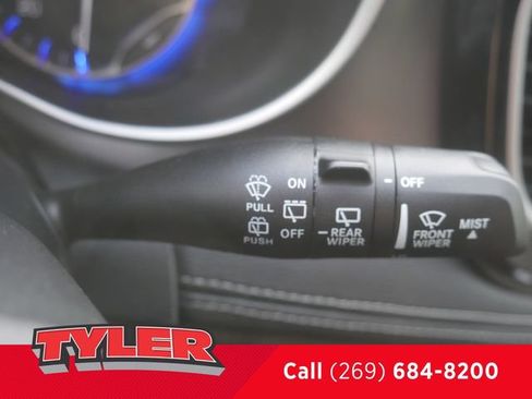 New 2027 Chrysler Pacifica Select FWD image 25