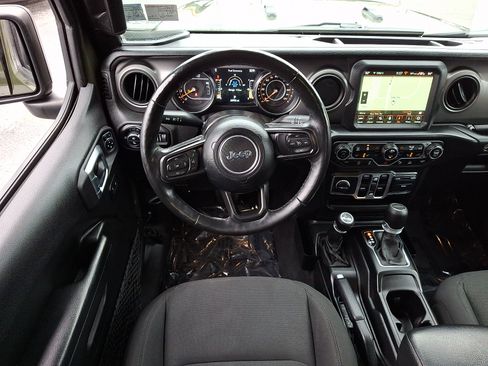 Used 2021 Jeep Gladiator Sport image 12