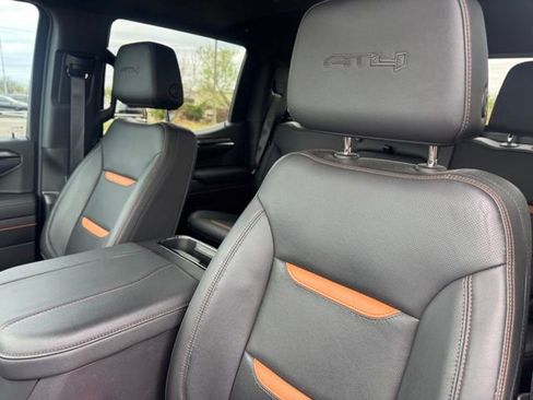 Used 2024 GMC Sierra 1500 AT4 w/ AT4 Premium Package AWD/4WD image 12