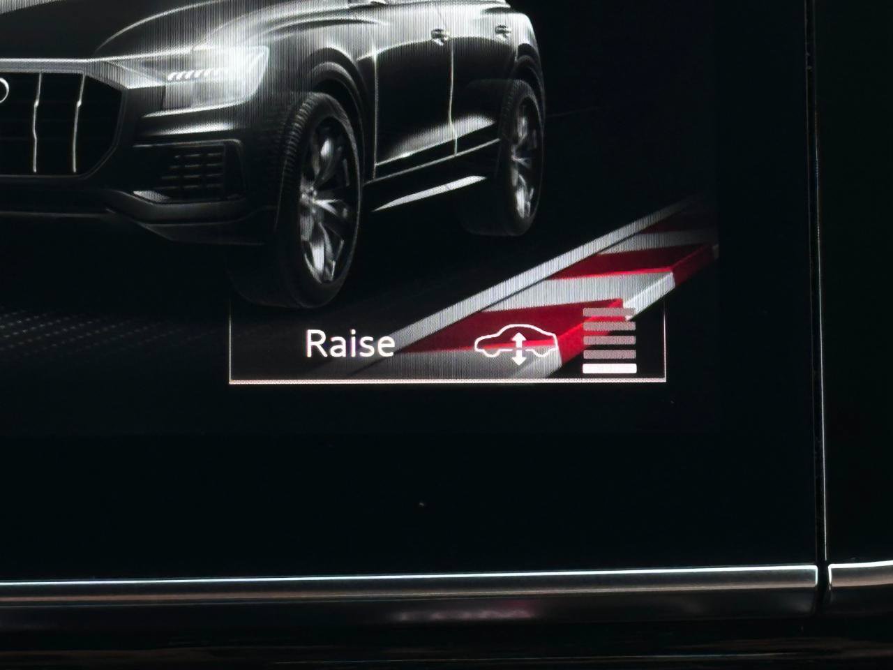 Used 2019 Audi Q8 Prestige w/ Luxury Package AWD/4WD image 8