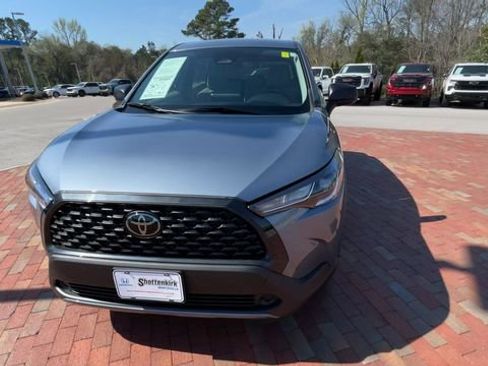 Used 2024 Toyota Corolla Cross L FWD image 4