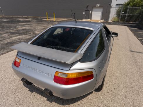 Used 1991 Porsche 928 S4 RWD image 26