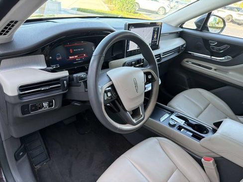 Used 2023 Lincoln Corsair FWD image 12