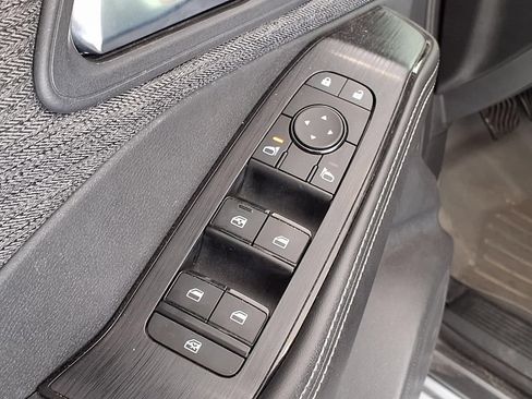Used 2022 Nissan Rogue SV FWD image 16