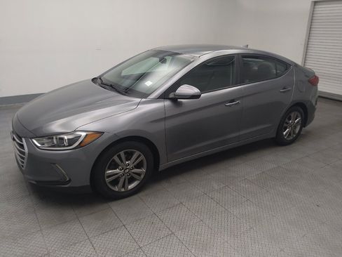 Used 2017 Hyundai Elantra SE w/ SE A/T Tech Package 03 FWD image 2