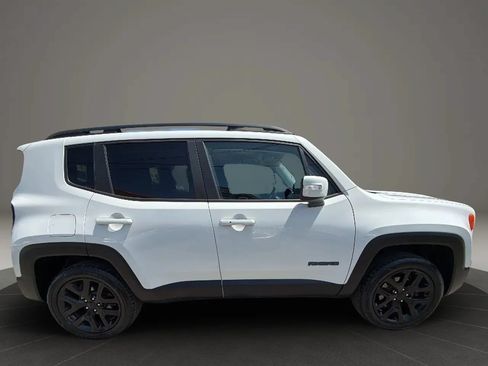 Used 2017 Jeep Renegade Altitude AWD/4WD image 4