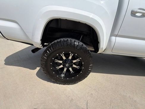 Used 2016 Toyota Tacoma TRD Sport w/ Towing Package AWD/4WD image 80