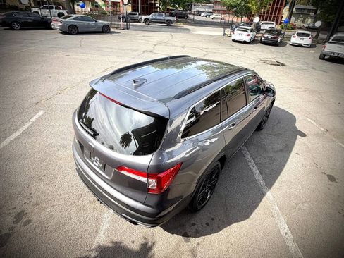 Used 2021 Honda Pilot Special Edition image 6