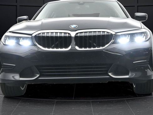 Used 2020 BMW 330i xDrive Sedan w/ Driving Assistance Package AWD/4WD image 29