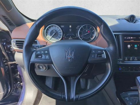 Used 2021 Maserati Levante AWD/4WD image 11