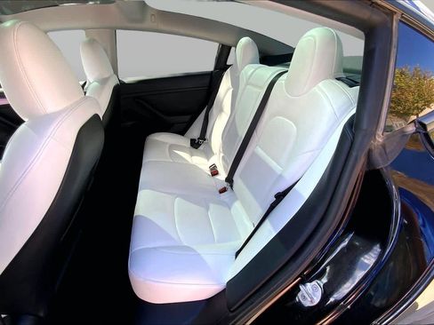 Used 2023 Tesla Model 3 Standard Range RWD image 19