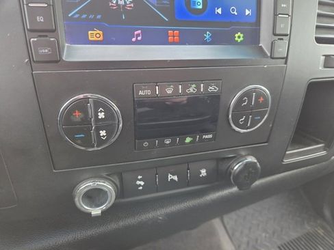 Used 2010 Chevrolet Silverado 1500 LT w/ Power Pack Plus image 12