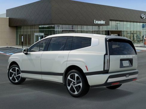 New 2026 Hyundai Ioniq 9 Calligraphy image 5