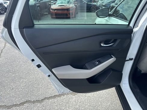 Used 2024 Honda Accord EX image 27