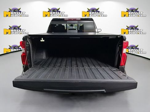 Used 2019 Chevrolet Silverado 1500 High Country w/ Technology Package AWD/4WD image 27