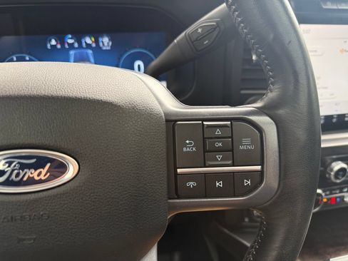 Used 2023 Ford F350 Lariat w/ Lariat Ultimate Package AWD/4WD image 35