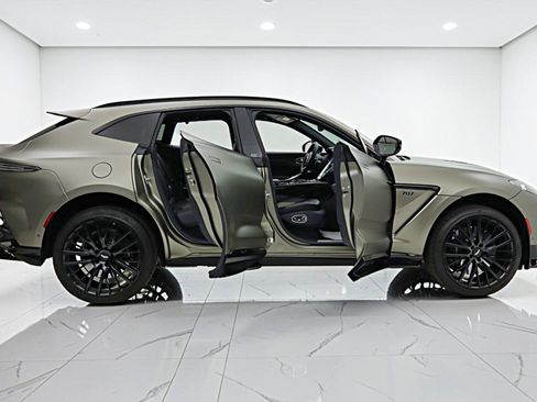 Used 2023 Aston Martin DBX 707 image 22