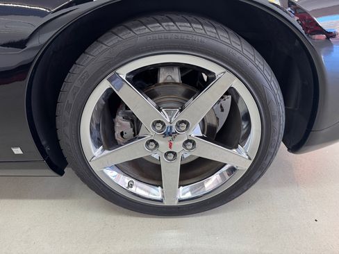 Used 2007 Chevrolet Corvette Coupe image 24