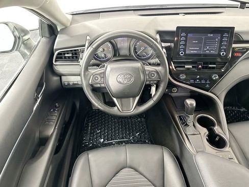 Used 2024 Toyota Camry SE FWD image 11