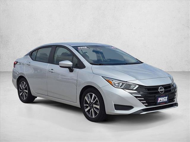 Used 2023 Nissan Versa SV FWD image 3