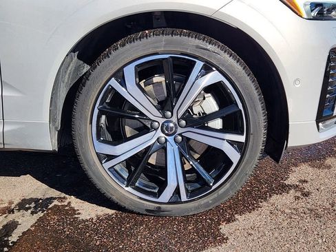 Used 2023 Volvo XC60 B6 Ultimate w/ Climate Package image 33