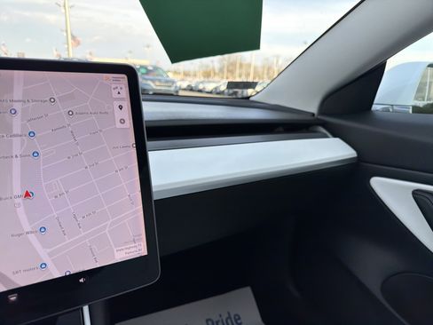 Used 2019 Tesla Model 3 Long Range image 14