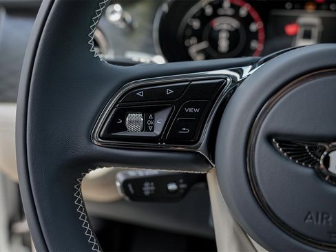 New 2025 Bentley Bentayga image 26