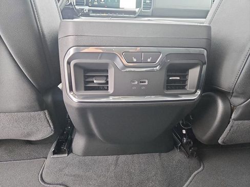 New 2026 GMC Sierra 1500 SLT w/ SLT Convenience Package image 32