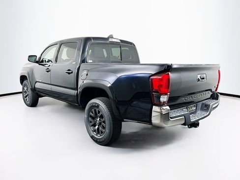 Used 2021 Toyota Tacoma SR5 RWD image 5